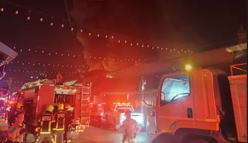 泰國恰圖恰深夜火警！曼谷人氣市集突發意外　近50間店鋪受波及
