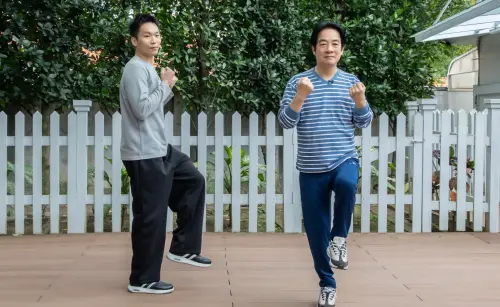 影／與李洋動滋動滋！賴清德做居家健康操　喊「推動全民運動」
