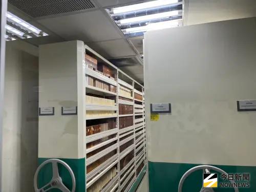 ▲實驗室光蚊子的標本就高達130多種，整體實驗室的標本高達10幾萬種。（圖／記者張乃文攝）