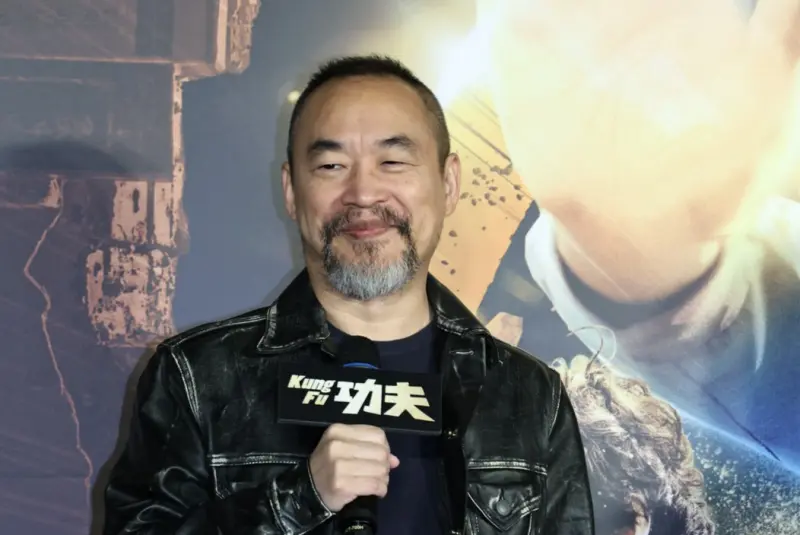 ▲「麻吉大哥」黃立成在1天之內賠390萬，仍然霸氣挺《功夫》，出席首映典禮，被問到投資狀況，還笑答：「攏好啦。」（圖／記者嚴俊強攝）