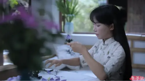 ▲中國網紅李子柒在處理完經紀、官司爭議後，重返大眾事業。（圖／翻攝自Youtube／李子柒）