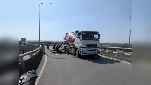 快訊／台中烏日車禍！雙載機車捲入混凝土車　一人頭顱遭輾碎慘死

