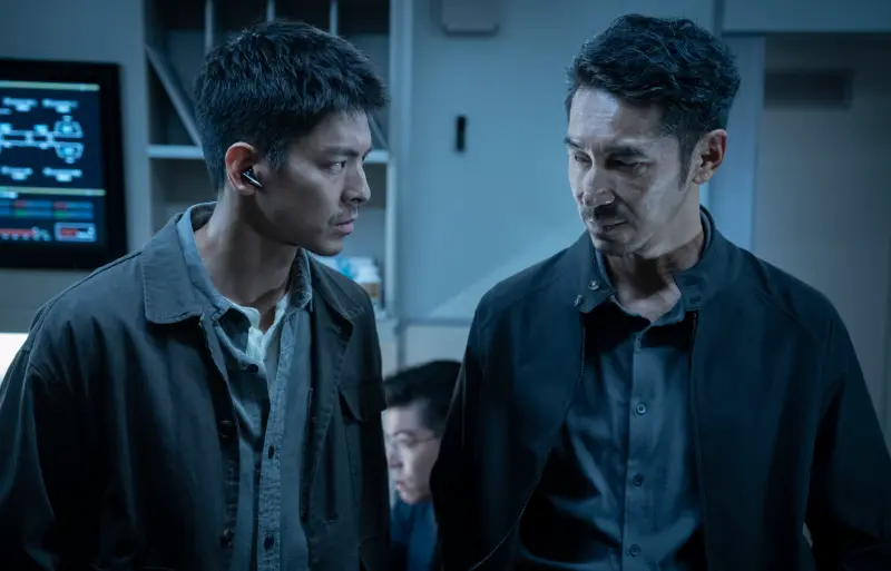 ▲林柏宏（左）與李李仁（右）以《96分鐘》在首屆「台灣娛樂電影獎」得到「年度銀幕CP」榮耀，林柏宏也撇下片中的妻子宋芸樺，改向李李仁告白。（圖／華影國際提供）