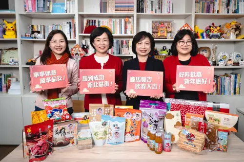 影／競標最強台味伴手禮！蘇巧慧組「女力連線」推銷在地農產品
