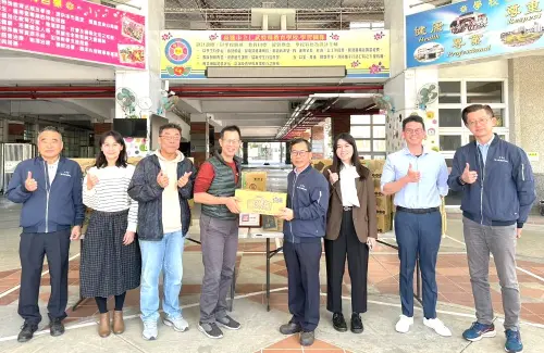 春節送暖迎馬年到來！中油大林煉油廠到仁武特殊教育學校送愛心
