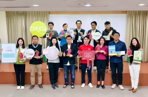 ▲獲頒2026年十大伴手禮特色文創組首獎的品牌齊聚一堂。（圖／工策會提供）