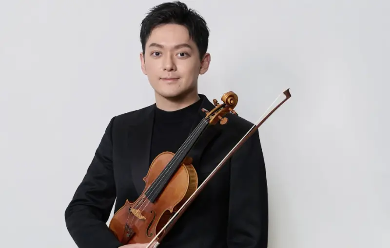 ▲小提琴家曾宇謙（如圖）將在環球唱片錄製新專輯，成為泰勒絲師弟。（圖／環球唱片提供）