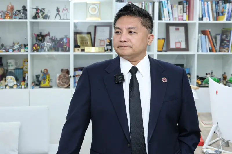 吳宗憲披藍袍選宜蘭！張育萌曝「替簽賭辯護」轟：挑戰台灣人底線