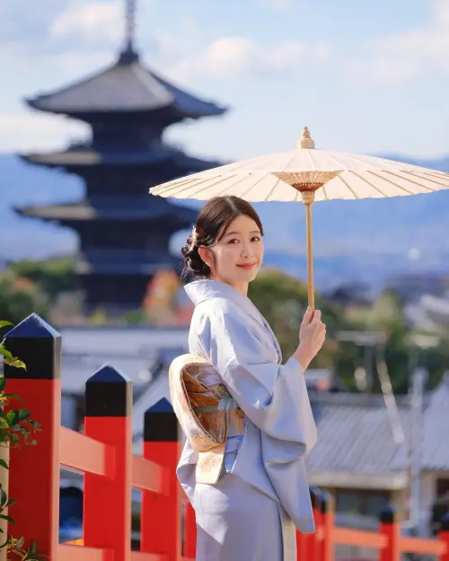 ▲YouTuber查理發文感謝公婆神救援，讓她在育兒壓力大時有家庭支持。（圖／翻攝自查理IG@coindevanity）