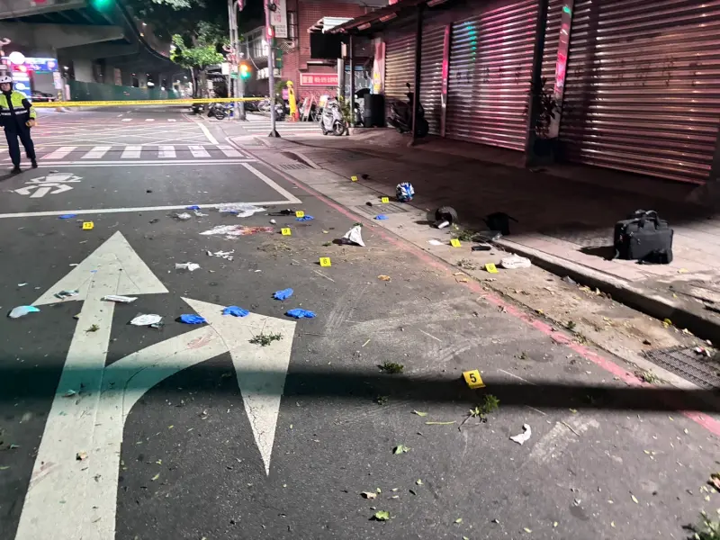 ▲ 新北市三重區昨（11日）深夜發生一起嚴重車禍，造成1死2傷的悲劇。（圖／翻攝畫面）