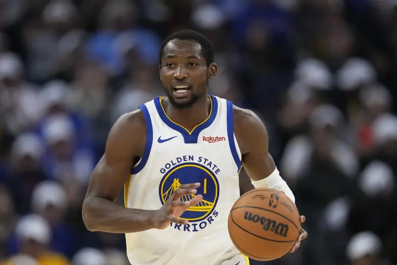 ▲在庫明加轉隊前的最後一段日子，他與總教練科爾（Steve Kerr）之間的信任早已崩盤，甚至發生在庫明加賽後私下找記者查證柯爾是否在媒體面前「酸」他的尷尬場面。（圖／美聯社／達志影像）