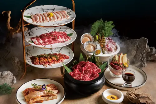 ▲摸麻將比大小試手氣，過年開桌就加菜。（圖／這一鍋餐飲集團toponepotgroup.com）