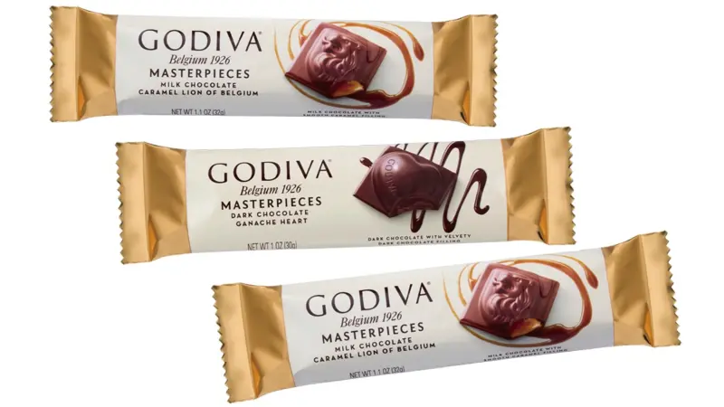 ▲社群平台Threads網友分享，家樂福GODIVA巧克力棒一條20元隱藏版優惠，對比原價65元下殺3折好多人掃貨，貨架上標價寫著特價49元甚至原價65元，但拿到櫃台刷出驚喜價20元不怕標錯價。（圖／翻攝自家樂福官網online.carrefour.com.tw）