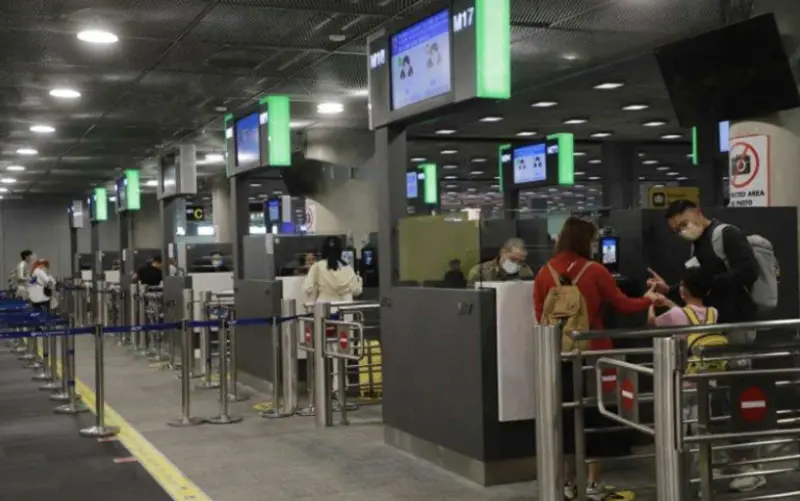 ▲泰國擬縮減93國免簽停留由60天調回30天，邊境管控與觀光復甦的政策拉鋸趨於白熱化。（圖／翻攝自曼谷郵報）