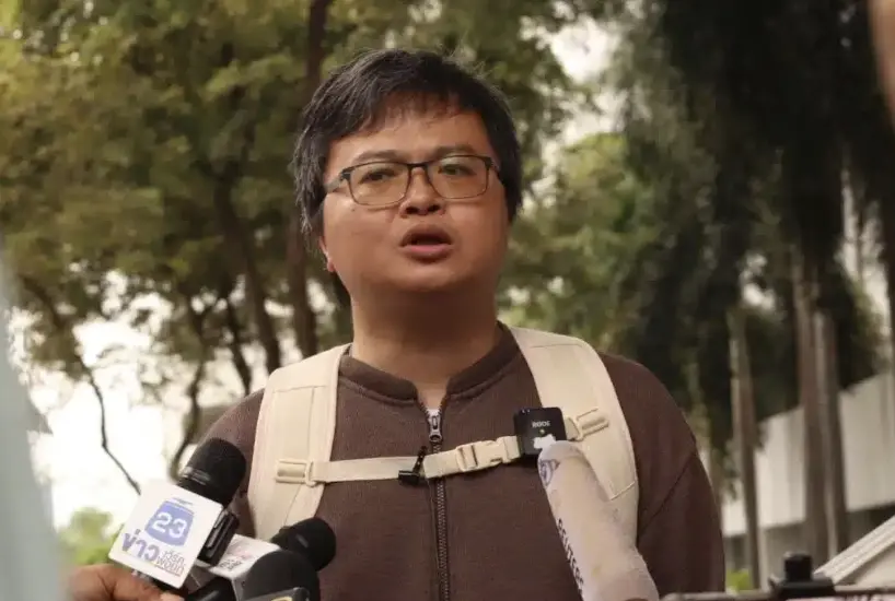 ▲阿農（Arnon Nampa）長期為涉及第112條案件的被告辯護，本人亦因相關案件入獄，引發國際社會關注。（圖／翻攝自Thaiger）