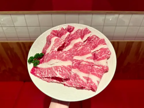 ▲民生輝「美國無骨牛小排」480元。（圖／記者蕭涵云攝）