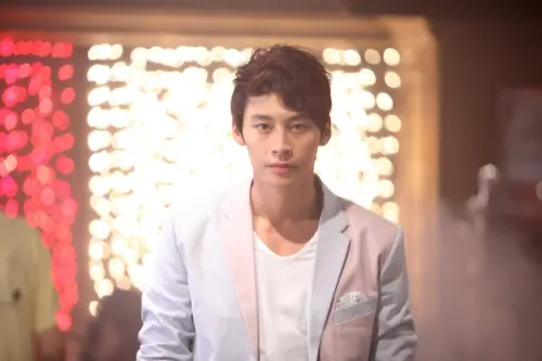 鄭恩宇是誰？曾是籃球校隊、身高186卻被嫌矮　換跑道成韓劇男神
