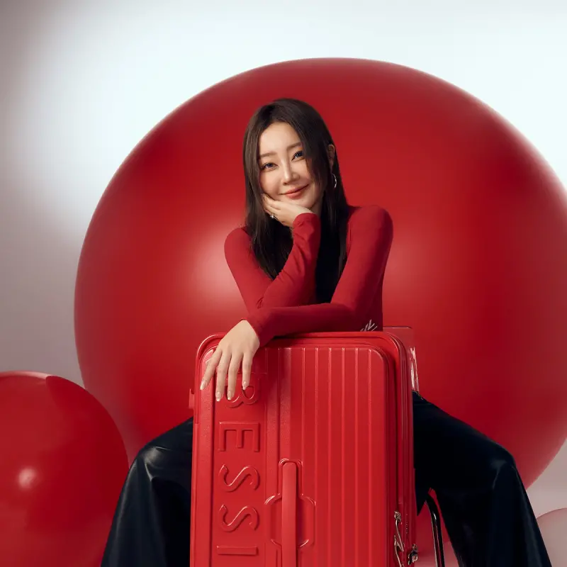    ▲古羽婷的公司申請註冊「闆妹」、「天后闆妹」的商標，智財局公告不到1個禮拜，就有直播界同行開設「闆妹女裝直播」的臉書粉絲專頁，並在電商平台銷售女裝。（圖／翻攝臉書）  