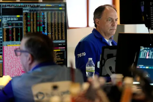 憂AI推高失業率！美股道瓊挫669點　思科領跌科技股、股價瀉逾12%
