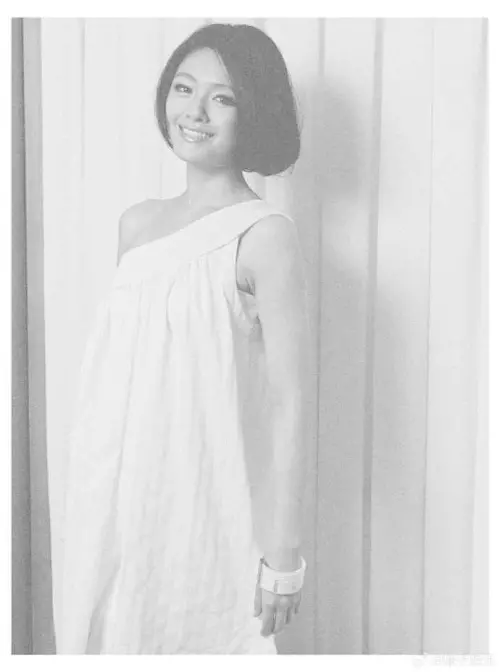 ▲不少網友表示，就算是黑白照，也難掩大S的仙氣。（圖／翻攝自微博）