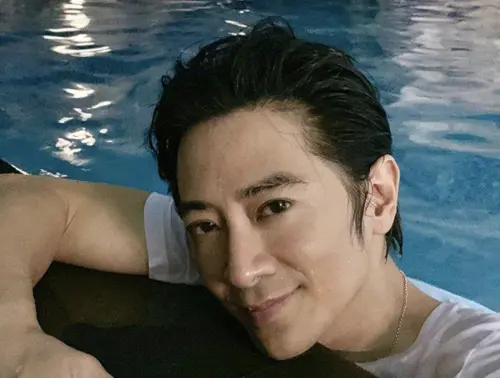 孫耀威蛇年尾聲動聲帶手術！14天不能說話　術前祝觀眾：恭喜發財
