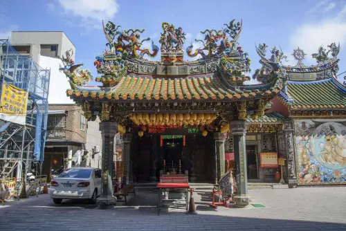 ▲普濟殿雖然建築本體不大，卻是台南人數百年以來的信仰中心，從2014年開始，春節期間舉辦的創意彩繪花燈而聲名大噪。（圖／台南旅遊網）