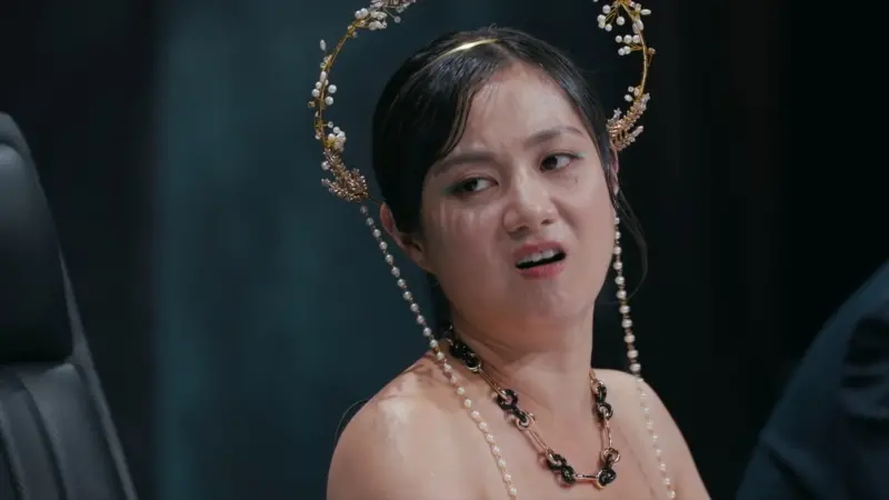 ▲《天機試煉場》開播，卻發現朴娜萊（如圖）的存在感極強、鏡頭特別多，觀眾搬出去年Disney+重金投資、製作費高達600億韓元的戲劇《山寨人生》，覺得平台雙重標準直喊：金秀賢卻不行？（圖／Disney+）