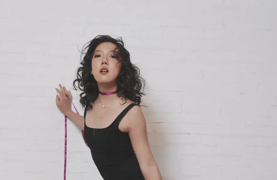 ▲金曲歌后李竺芯（如圖）和變裝皇后妮妃雅將首度在大港開唱合體，粉絲嗨喊，想看兩個痟查某在舞台上發瘋。（圖／大港開唱提供）