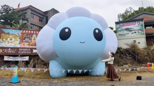 ▲「咕朵朵」可愛溫暖的形象成為拍照打卡新亮點。（圖／翻攝畫面）