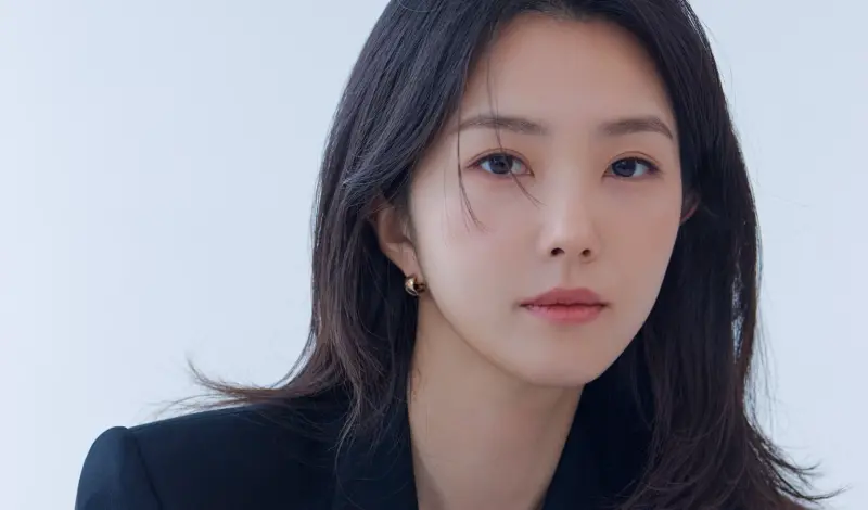 ▲《天機試煉場》其中一位評審是韓國最美主播姜智榮，曾上過《魔鬼的計謀2》，一出場就對現場算命師、巫師直言：「我不相信各位的工作」。（圖／姜智榮IG@2.7jikang）