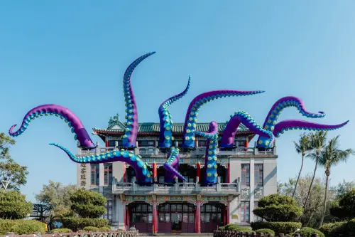 高雄好忙好瘋！澄清湖現巨型章魚、公園有大眼睛　看7大藝術裝置
