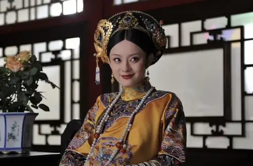 ▲《後宮甄嬛傳》裡的角色性格鮮明，搭配時下風行的心理分析MBTI，可以得出後宮中帶有ESFP表演者為最多數，熹妃（如圖，孫儷飾演）則是稀有的INFJ提倡者。（圖／翻攝自豆瓣）