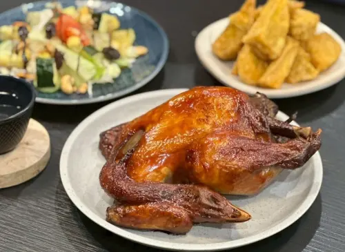 ▲香雞城的手扒雞堪稱是許多人的美食回憶（圖／香雞城臉書https://www.facebook.com/chickenhouse1984）