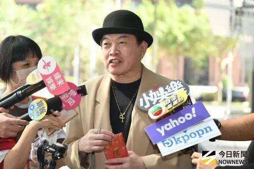 ▲康康（如圖）包給孫協志、夏宇童16800禮金。（圖／記者林柏年攝影）