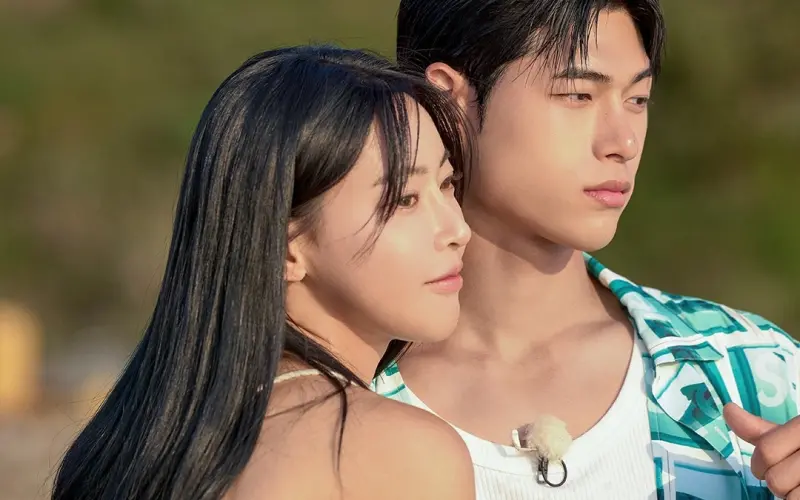 ▲《單身即地獄5》宋承一（右）在昨（13）日感性發文，但卻0提節目中配對成功的金珉志（左），讓一眾CP粉全心碎，狂問：「分手了嗎」。（圖／IG@netflixkr）