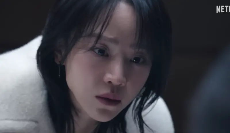 ▲《莎拉的真偽人生》昨日開播，本文為各位介紹這部由申惠善二搭李浚赫的懸疑韓劇，3大看點超級精彩，成為影迷過年必追神劇。（圖／Netflix Taiwan YouTube）