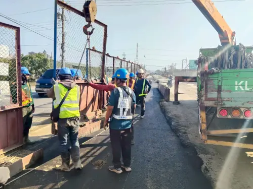 ▲吳嘉昌表示，感謝全體施工團隊在春節期間的堅守付出。（圖／高市府捷運局提供）