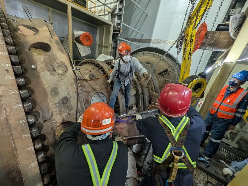▲台電人春節不停工！從南到北出動近600人電力團隊投入機組大修任務。（圖／台電）