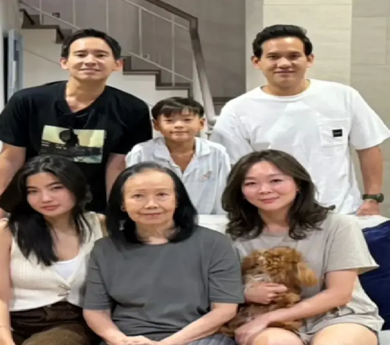    ▲女星Goy與皮塔的家人相處和樂。（圖／翻攝自皮塔IG）  