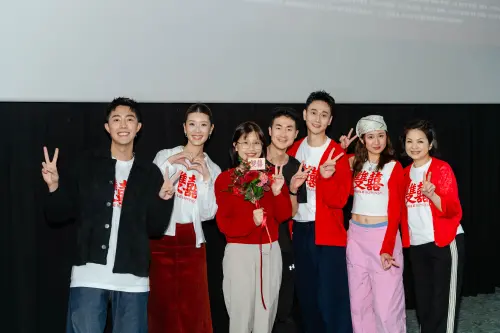 春節強檔《雙囍》口碑發酵！i-dle舒華想二刷　劉冠廷掃街發紅包
