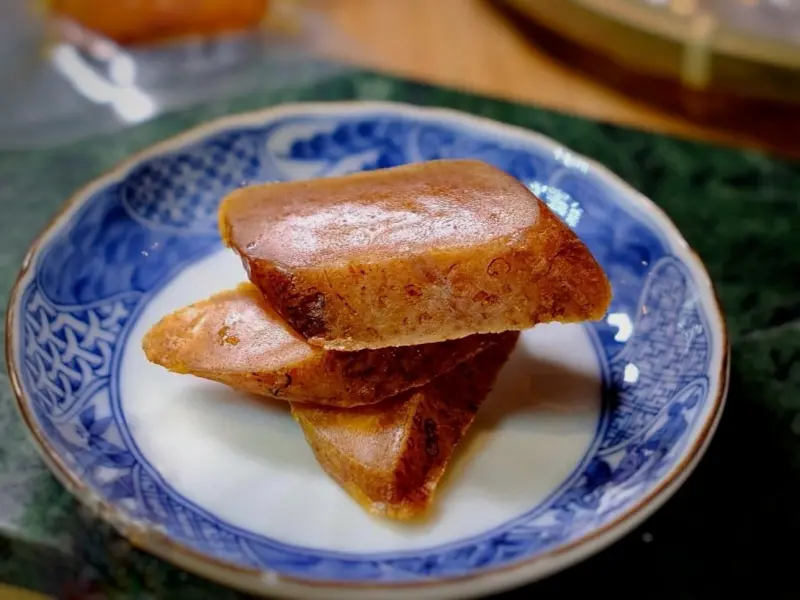 ▲過年年菜必吃烏魚子，料理把握一原則，才會綿密帶黏又不腥，本文介紹6大料理方式。（圖／記者葉盛耀攝）