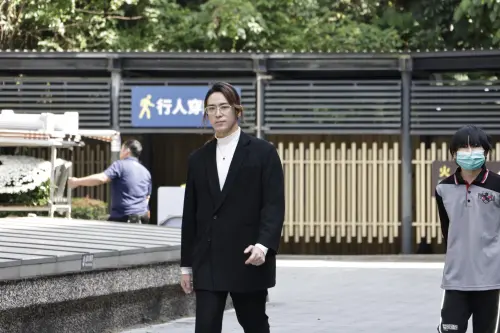 ▲陳楚河與吳敦情同父子，他說吳敦教他出社會怎麼做人做事。（圖／記者吳翊緁攝）