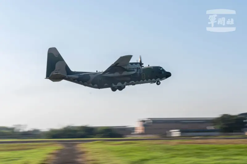 ▲C-130H運輸機起飛，執行載運任務。（圖／軍聞社提供）