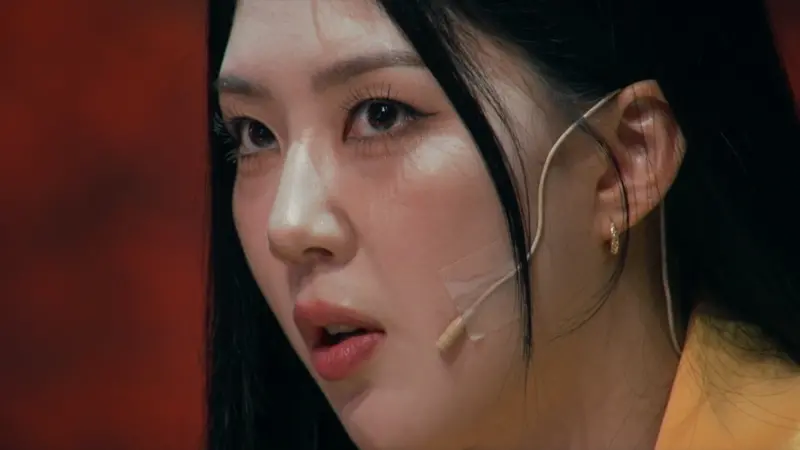 ▲《天機試煉場》邀請49位各方算命師來闖關，其中一位巫師雪花因長相神似李泳知，讓觀眾看到出戲。（圖／Disney+）