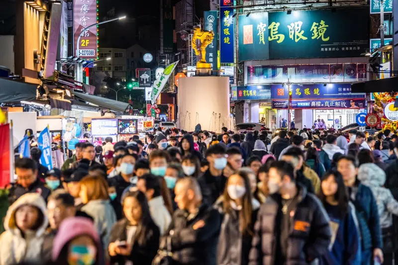 ▲據觀光署近期公布的 2025 年 1 至 11 月景點觀光人潮統計數據，嘉義縣市最強景點由「文化路夜市」奪下。（圖／嘉義市政府）