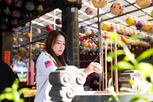 新年祈福何處去？江怡臻推薦土城宮廟巡禮　廣福宮拜土地公求財
