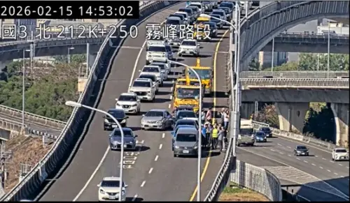 小年夜下午「國道爆3起追撞」！7車連撞　高公局估除夕9路段壅塞
