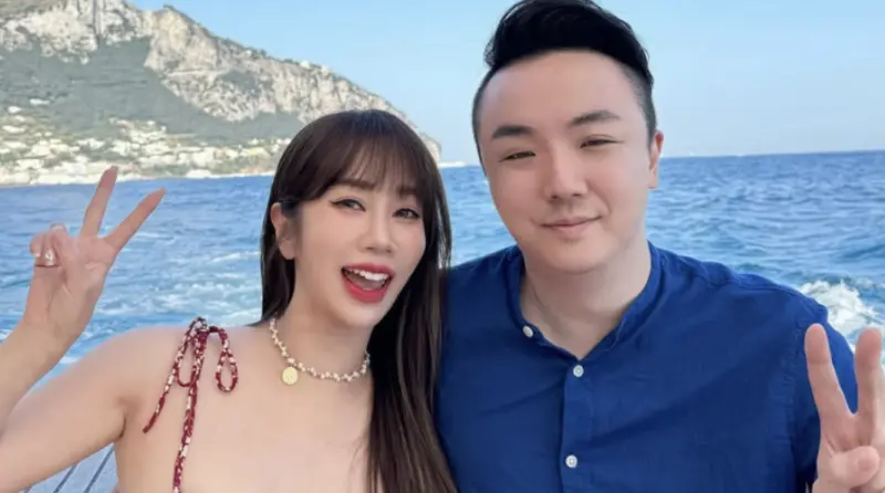 ▲自《超級星光大道》第二屆發跡的女星林佩瑤（左）今（15）日小年夜宣布離婚，斷開6年的主廚老公武俊傑，「此決定為雙方經過理性溝通後所達成的共識，彼此仍保有尊重與祝福。」（圖／翻攝自林佩瑤IG）