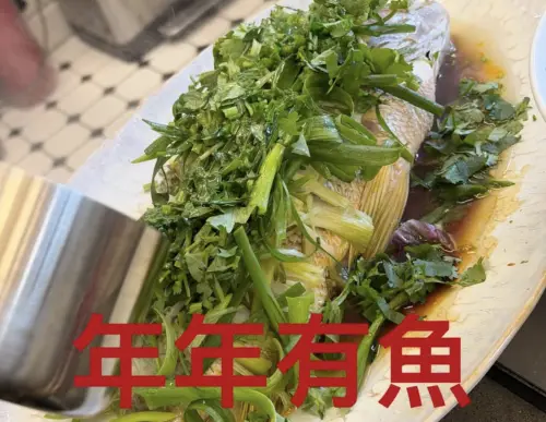 ▲舒淇等人的團圓飯上照例也會有魚，象徵「年年有餘」。（圖／摘自 IG@sqwhat）