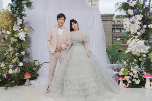 ▲孫協志（左）反擊惡意，替婚紗照攝影師緩頰：「能和他合作，真的很安心！」（圖／翻攝自孫協志臉書）